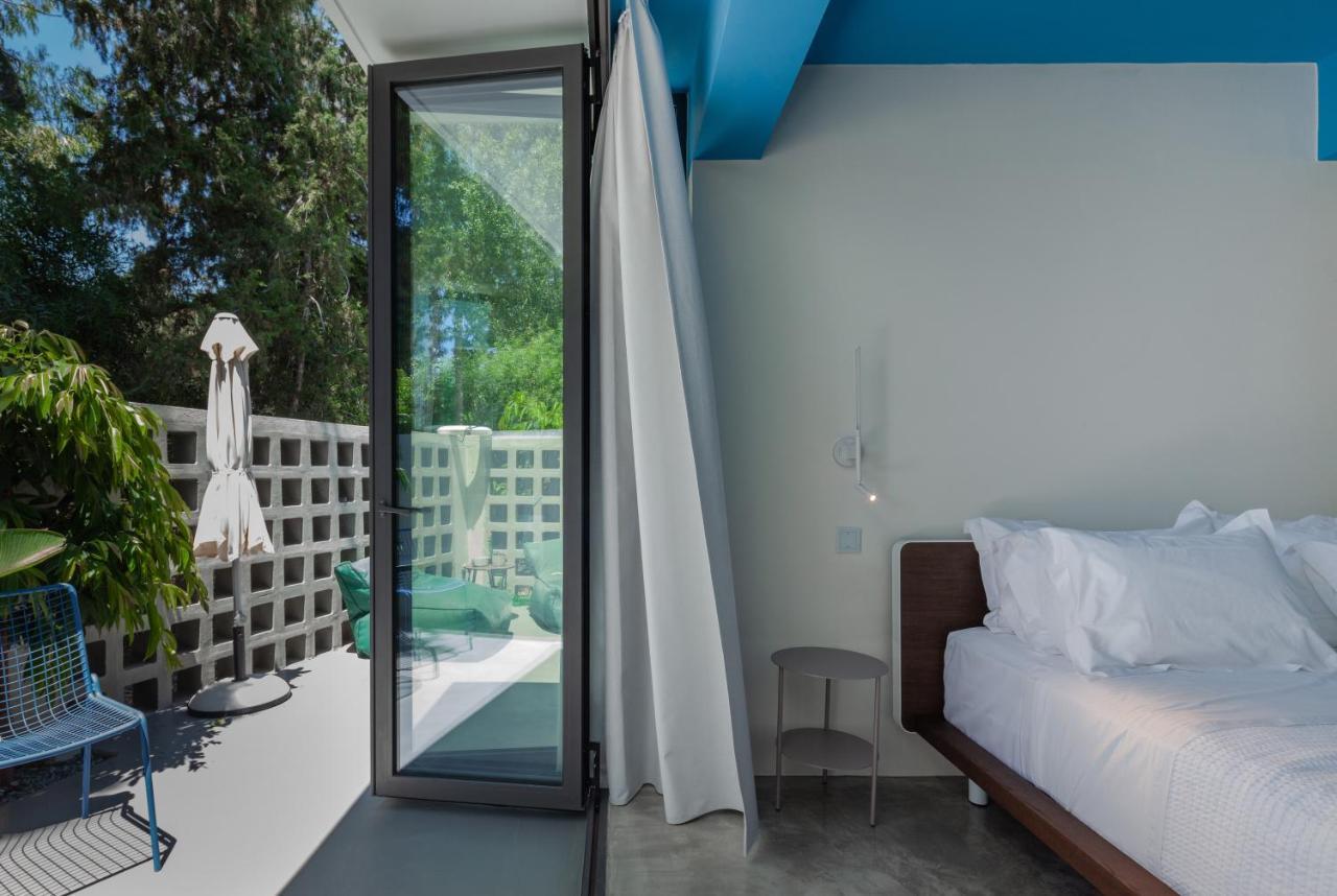 Adrop Pool Suites Paphos Esterno foto